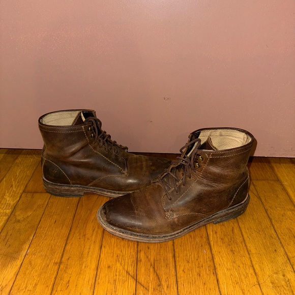 Frye Chelsea Boot - Picture 2 of 7